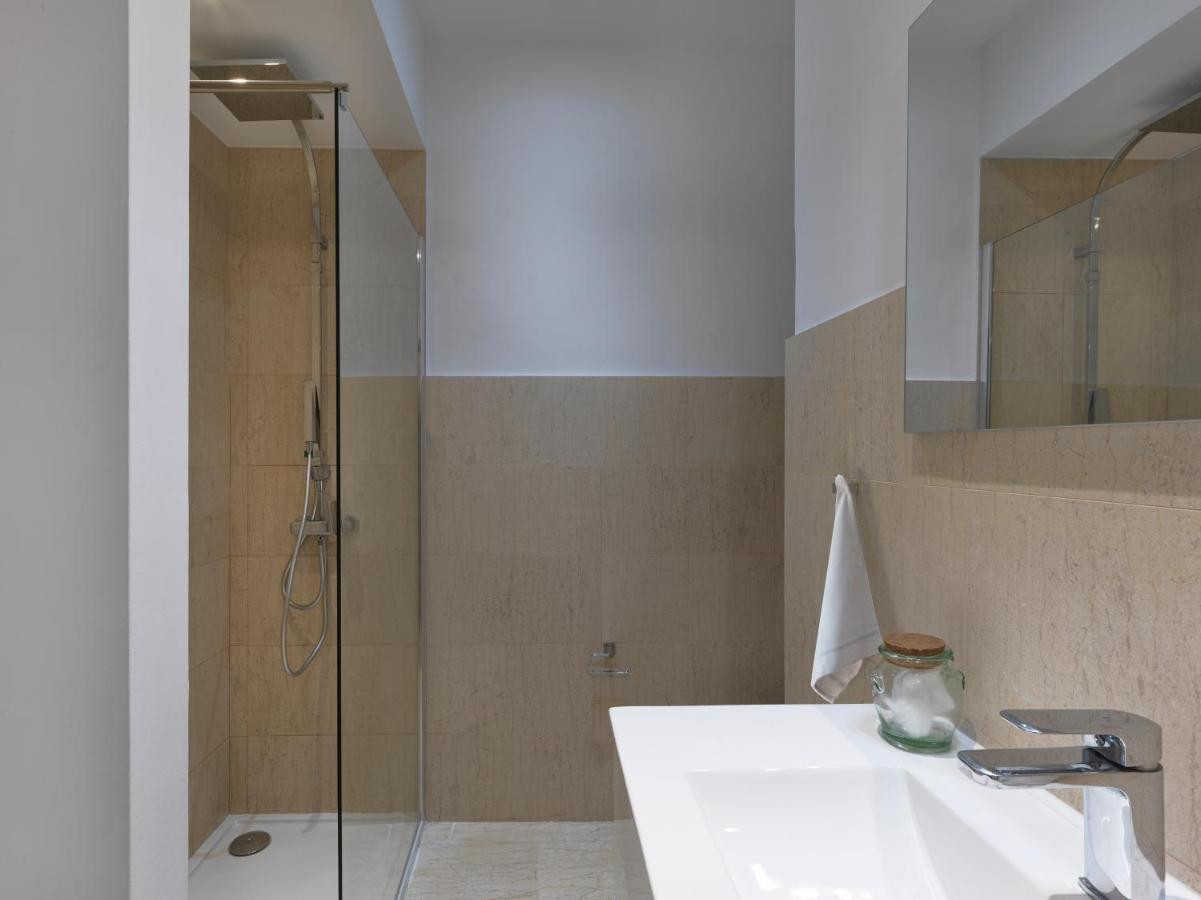 Newly Renovated Apartment In The Heart Of Athena Bagian luar foto