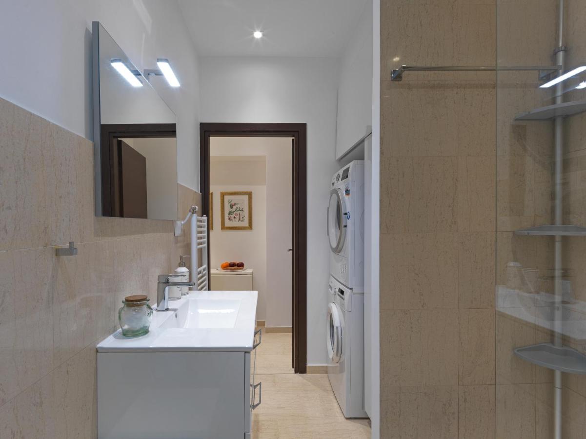 Newly Renovated Apartment In The Heart Of Athena Bagian luar foto